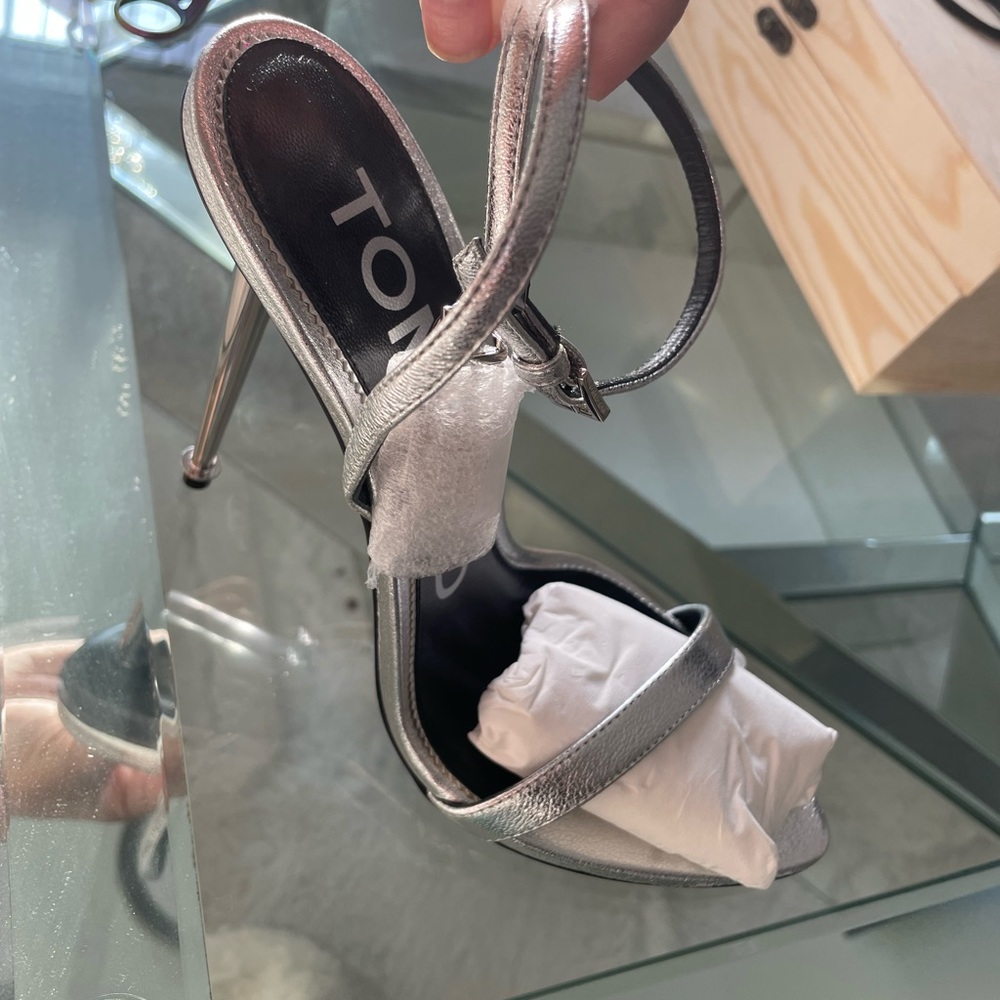 Tom Fords size 37.5